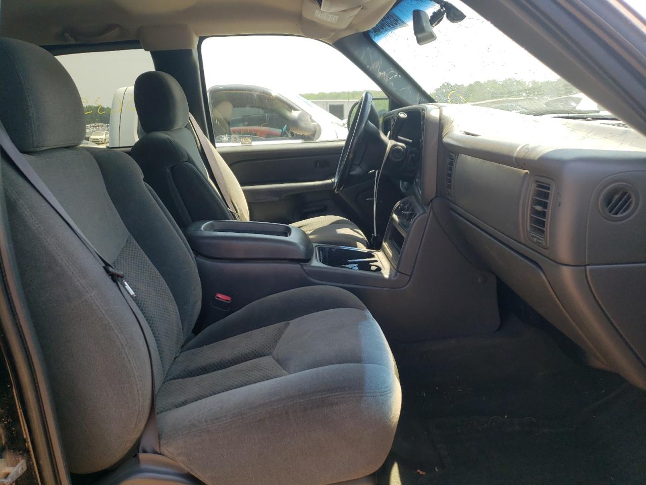 Photo 5 from auction – 2004 CHEVROLET SILVERADO with VIN 1GCEK19T24E299597