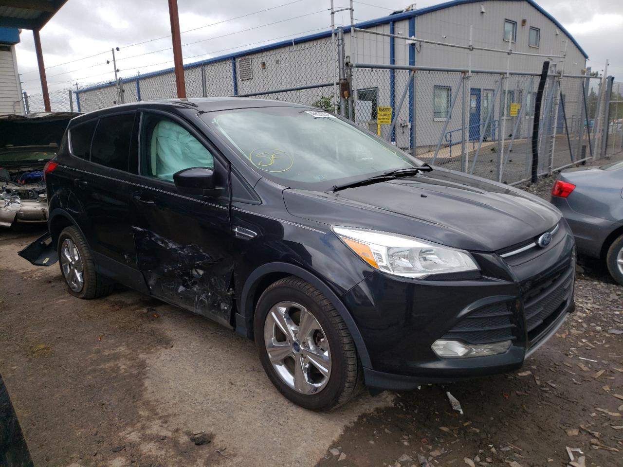 FORD ESCAPE SE 2015 with VIN 1FMCU9G92FUB32250 - Photo from auction