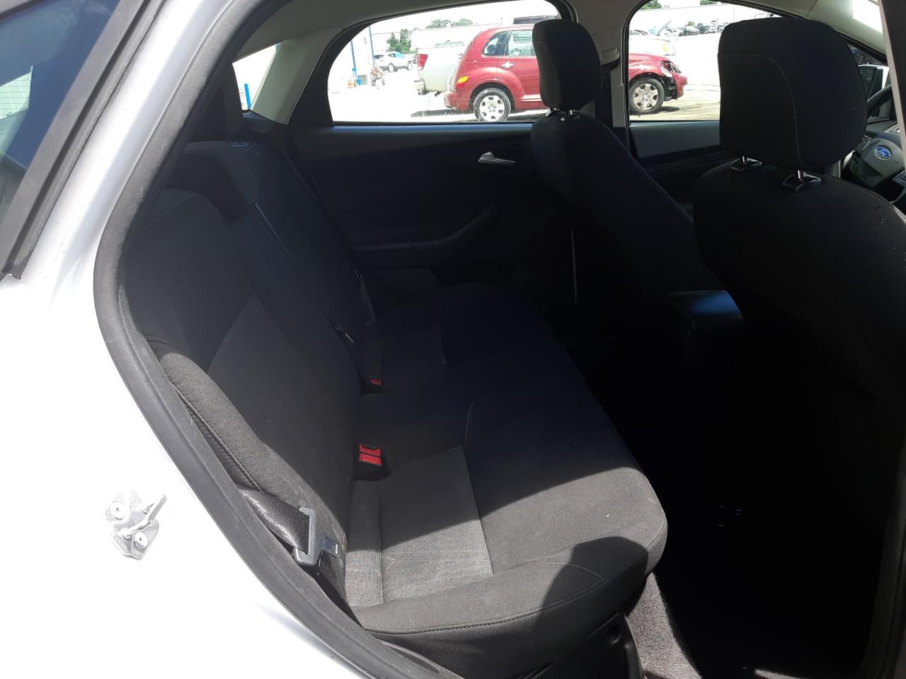 Photo 6 from auction – 2018 FORD FOCUS SEL with VIN 1FADP3H26JL202027