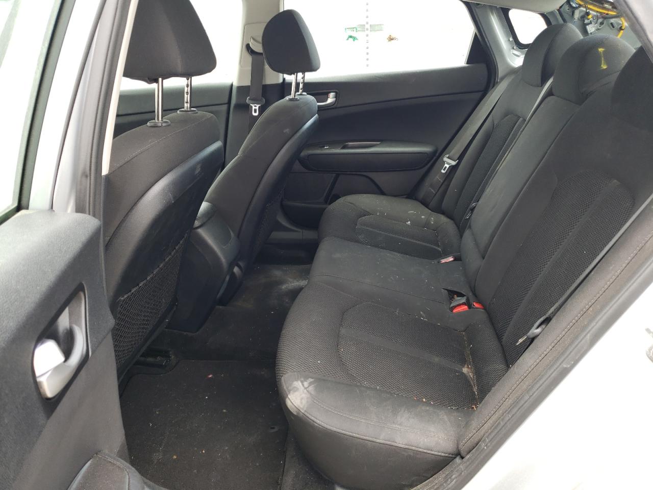 Photo 6 from auction – 2019 KIA OPTIMA with VIN 5XXGT4L34KG291509