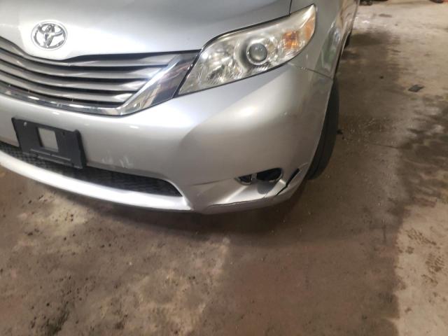 Photo 9 from auction – 2013 TOYOTA SIENNA XLE with VIN 5TDYK3DC8DS404296