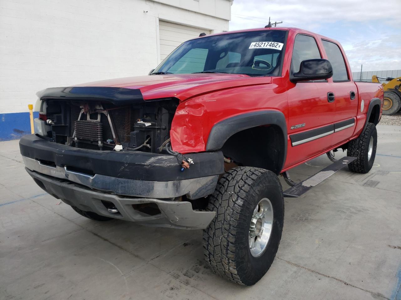 Photo 2 from auction – 2004 CHEVROLET SILVERADO with VIN 1GCHK23G24F110469
