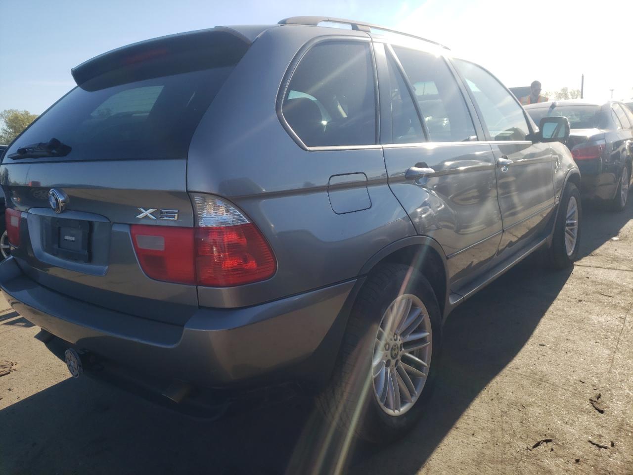 Photo 4 from auction – 2006 BMW X5 3.0I with VIN 5UXFA13526LY43739