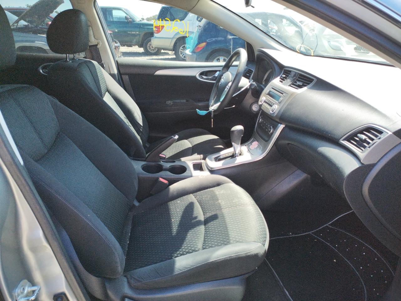 Photo 19 from auction – 2014 NISSAN SENTRA S with VIN 3N1AB7AP1EY275721