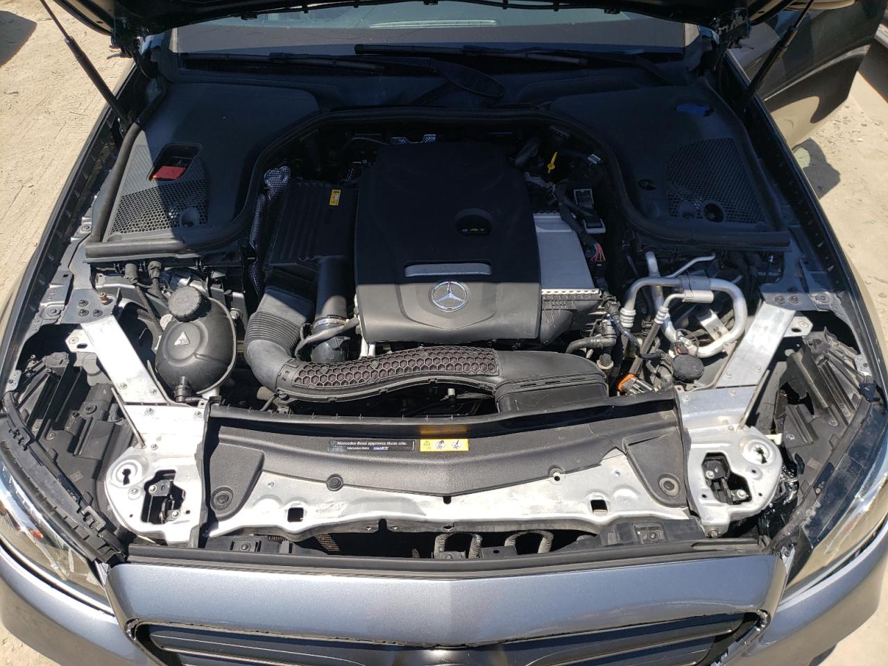 Photo 7 from auction – 2017 MERCEDES-BENZ E 300 with VIN WDDZF4JB4HA070111