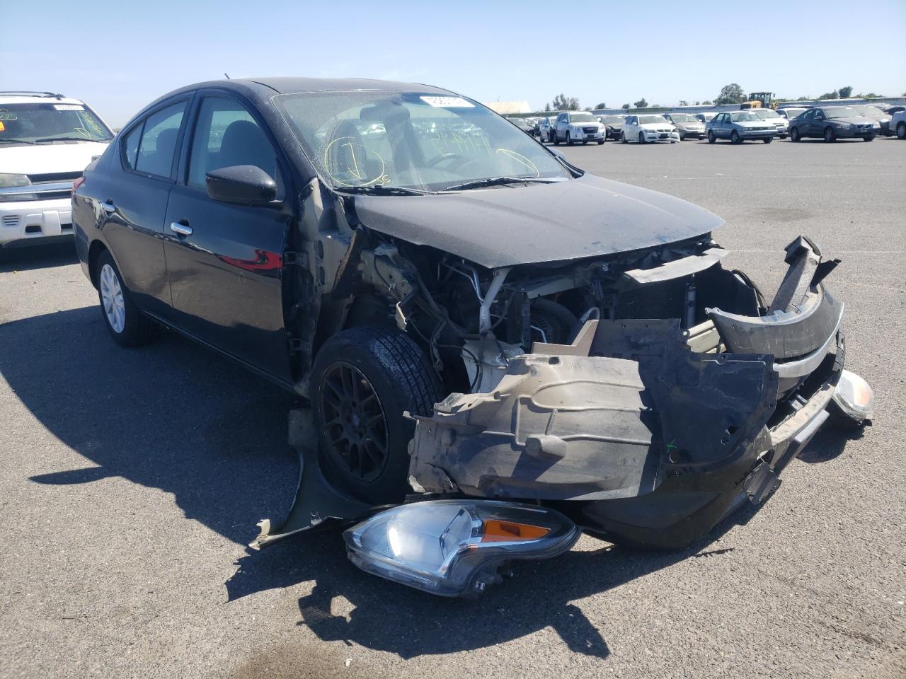 NISSAN VERSA S 2015 with VIN 3N1CN7AP3FL815035 - Photo from auction