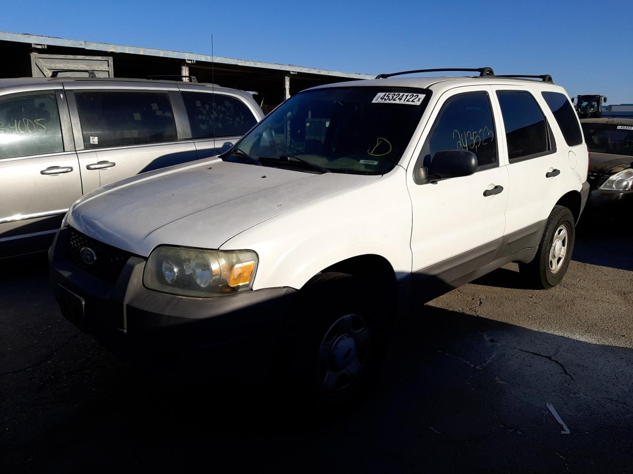 Photo 2 from auction – 2007 FORD ESCAPE XLS with VIN 1FMCU02Z57KA75199