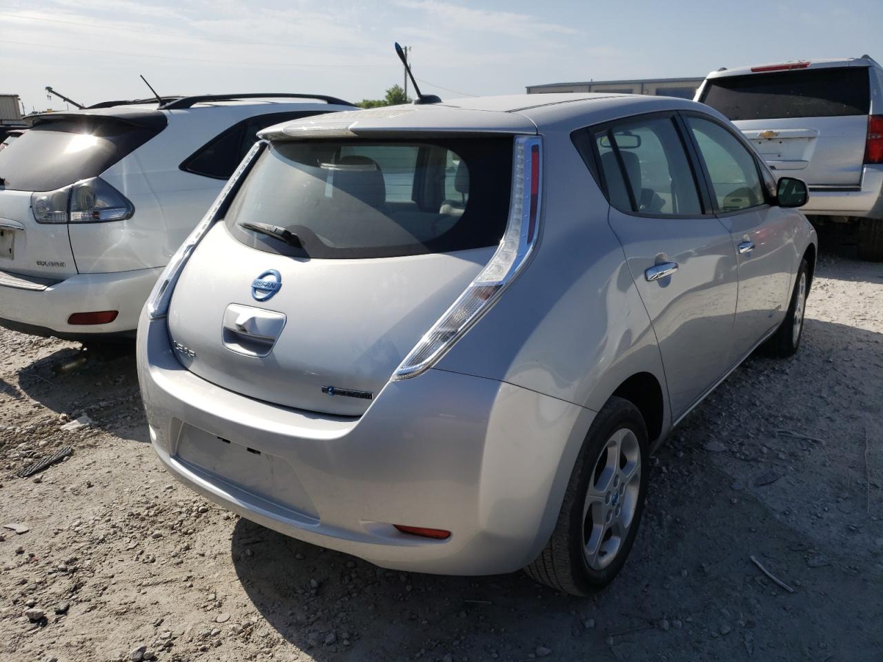 Photo 4 from auction – 2011 NISSAN LEAF SV with VIN JN1AZ0CPXBT007657
