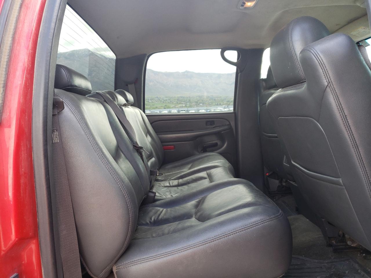 Photo 6 from auction – 2004 CHEVROLET SILVERADO with VIN 1GCHK23G24F110469