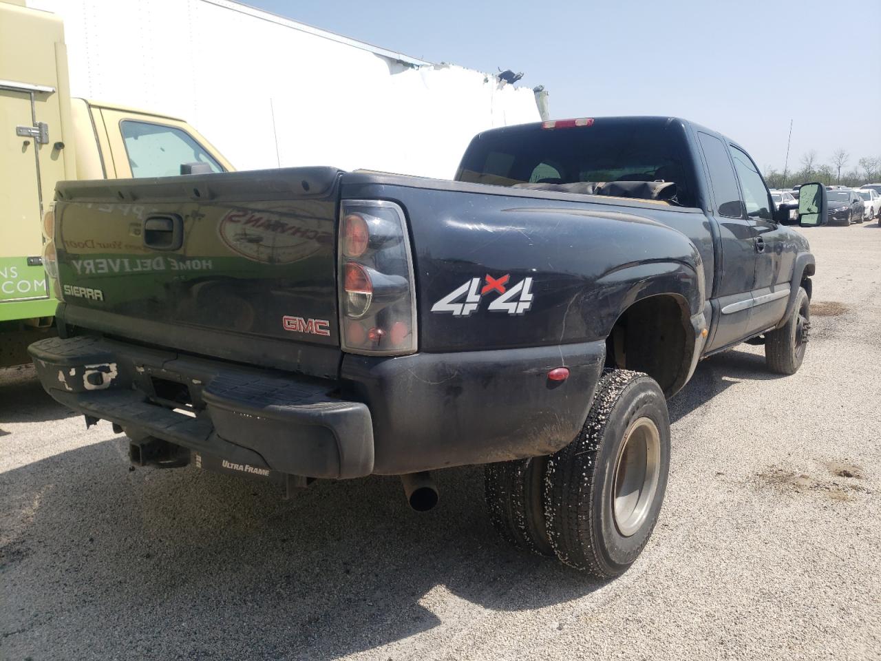 Photo 4 from auction – 2002 CHEVROLET SILVERADO with VIN 1GCJK39112E252406