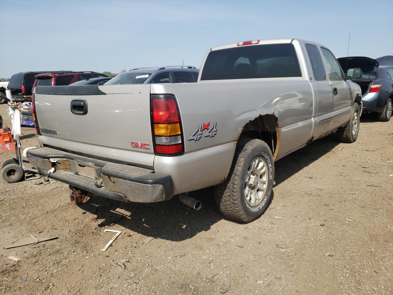 Photo 4 from auction – 2005 GMC NEW SIERRA with VIN 1GTEK19T75E272316