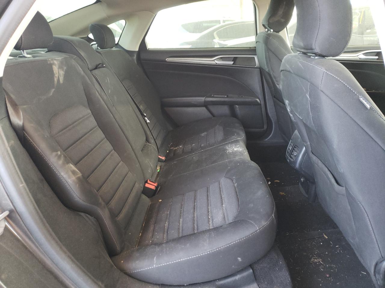 Photo 6 from auction – 2017 FORD FUSION SE with VIN 3FA6P0LU2HR257604