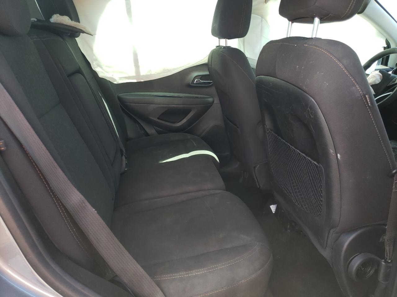 Photo 6 from auction – 2020 CHEVROLET TRAX LS with VIN 3GNCJKSB4LL157484