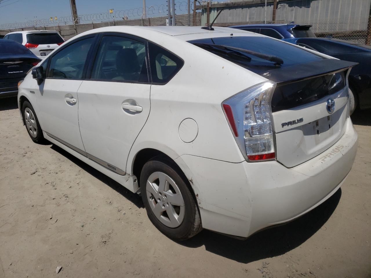 Photo 3 from auction – 2010 TOYOTA PRIUS with VIN JTDKN3DU3A0213809