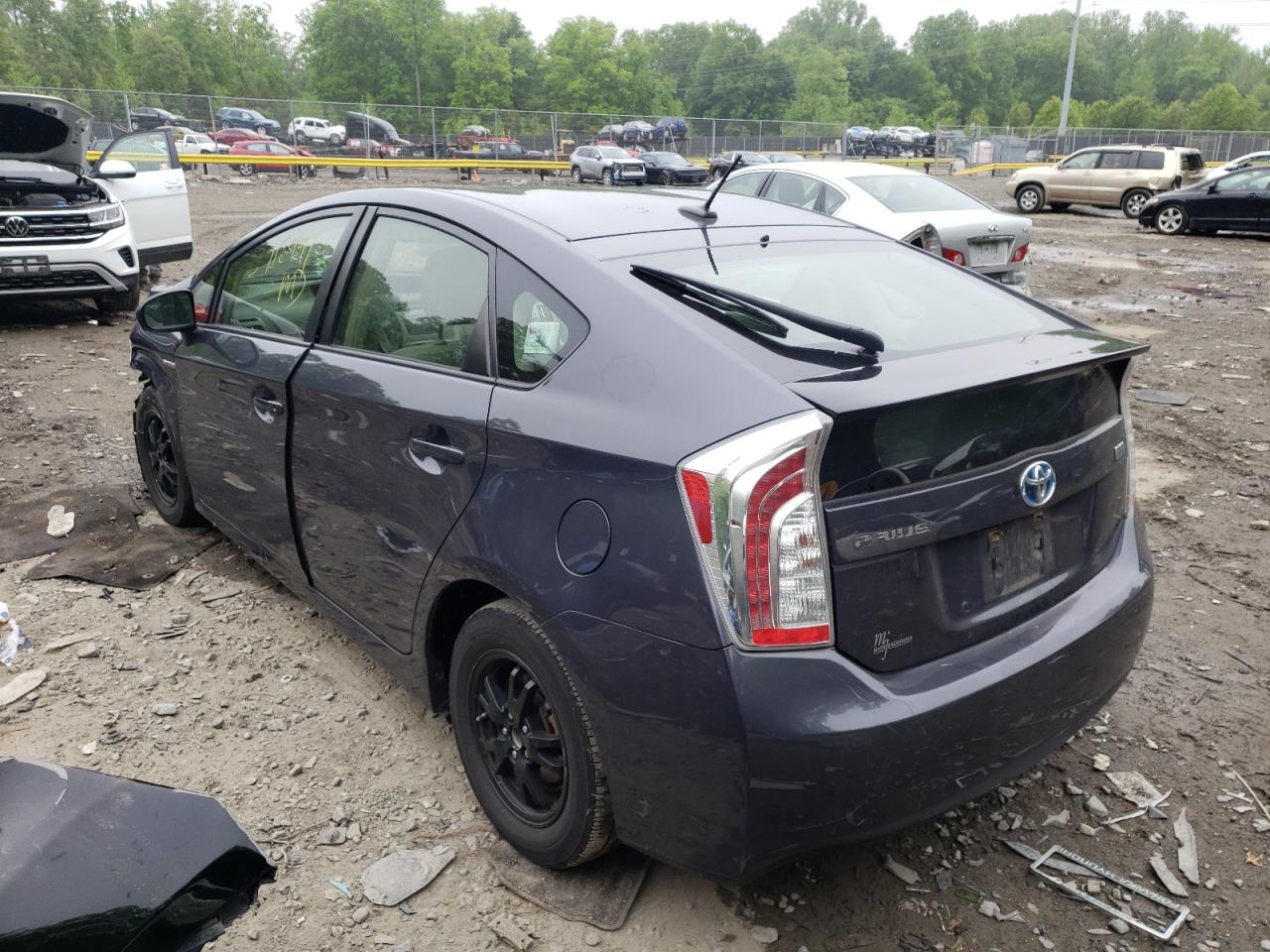 Photo 3 from auction – 2013 TOYOTA PRIUS with VIN JTDKN3DUXD1727008