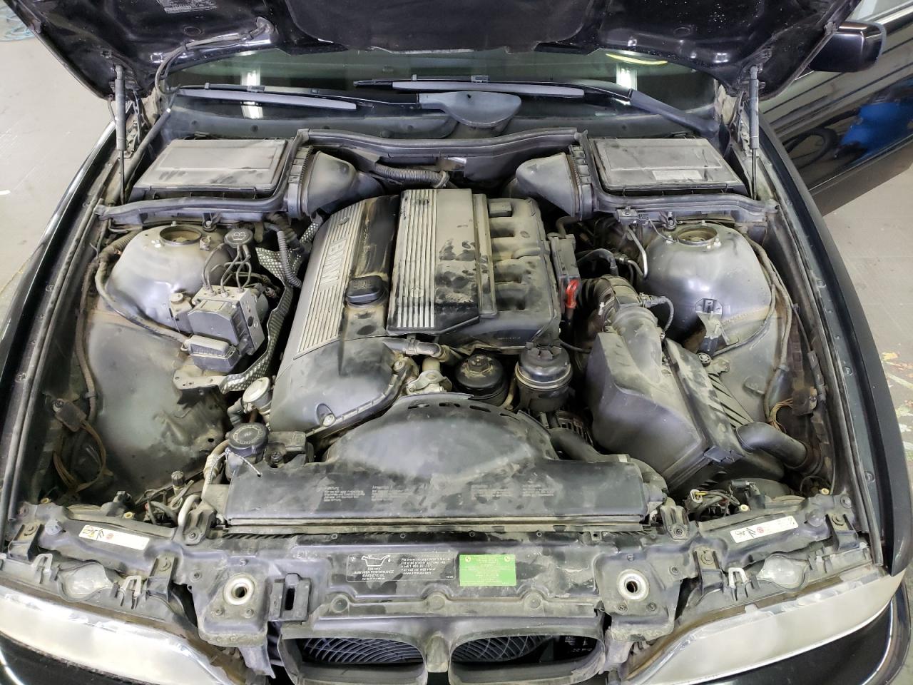 Photo 7 from auction – 2001 BMW 525 I AUTO with VIN WBADT43471GX26958