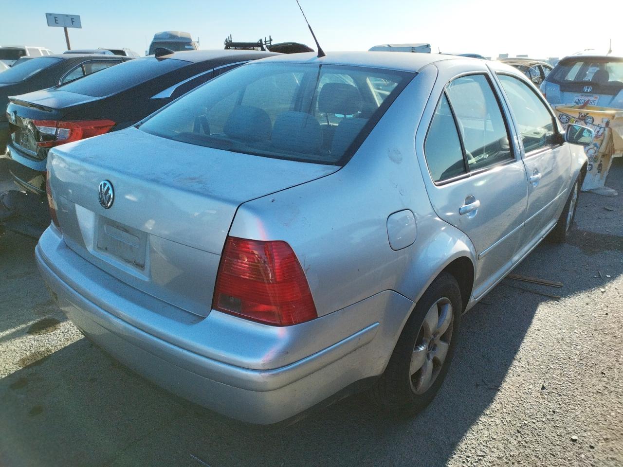 Photo 4 from auction – 2003 VOLKSWAGEN JETTA GLS with VIN 3VWSP69M33M175032