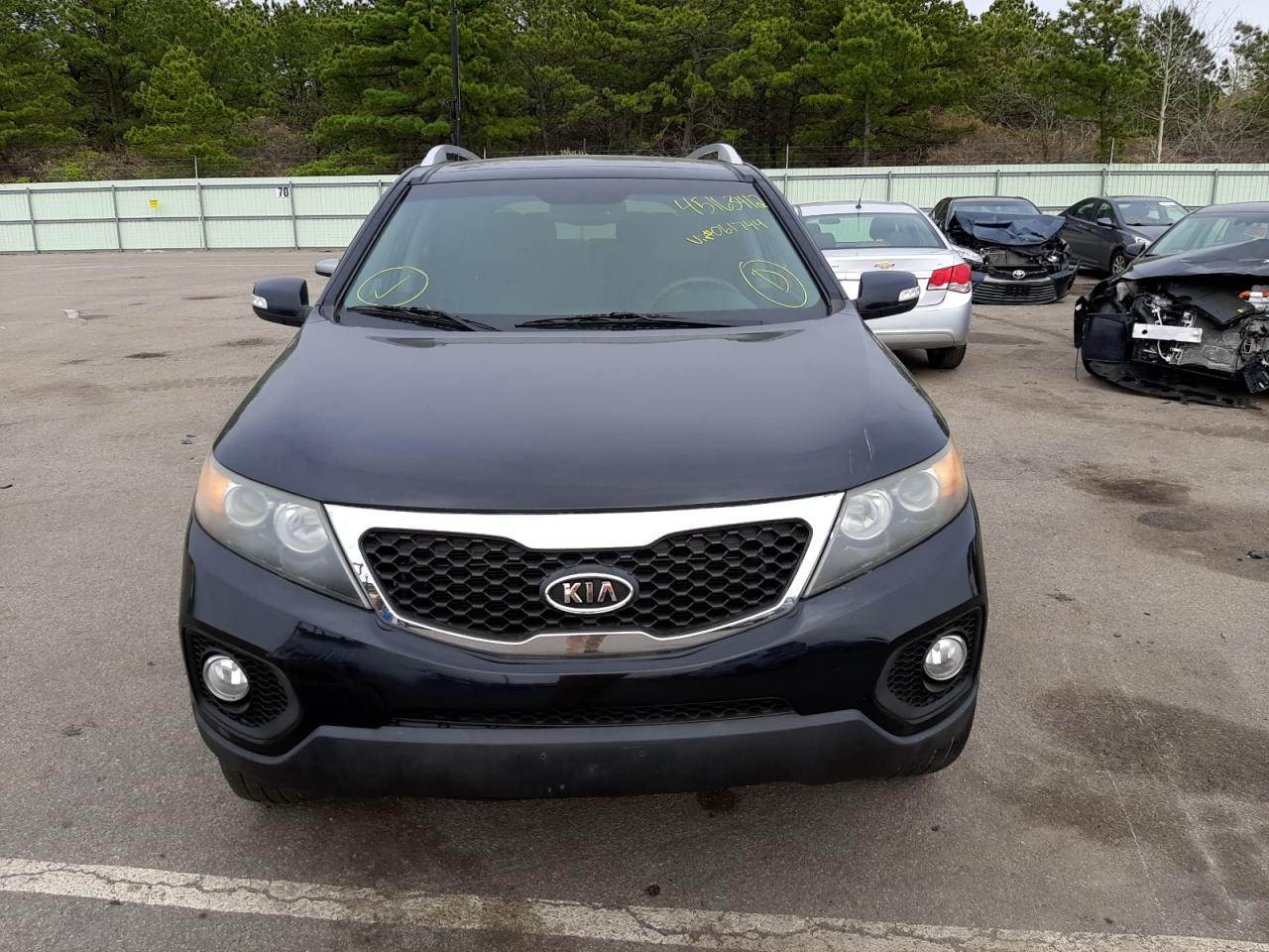 Photo 9 from auction – 2011 KIA SORENTO EX with VIN 5XYKUDA28BG061744