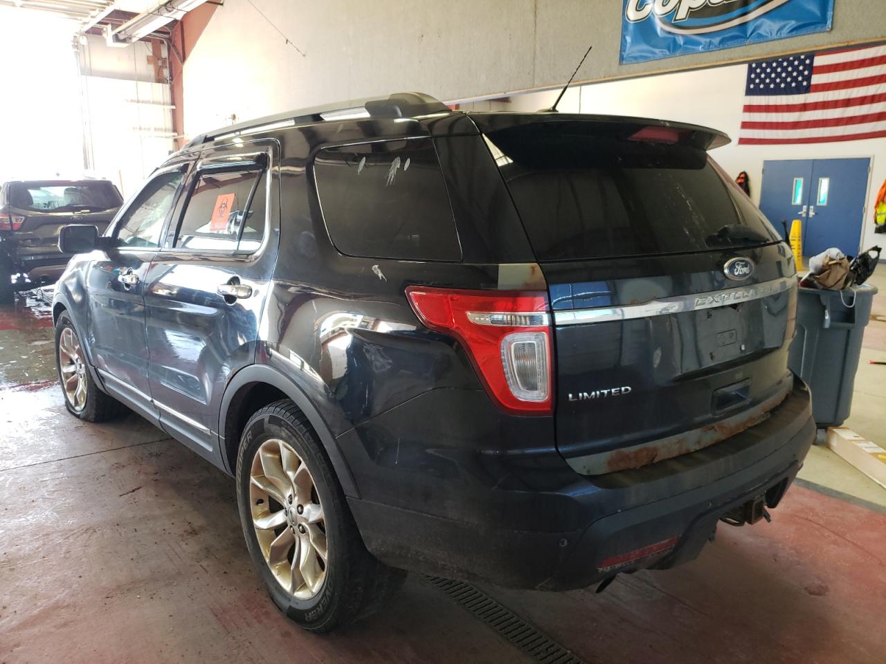 Photo 3 from auction – 2011 FORD EXPLORER L with VIN 1FMHK8F86BGA86896