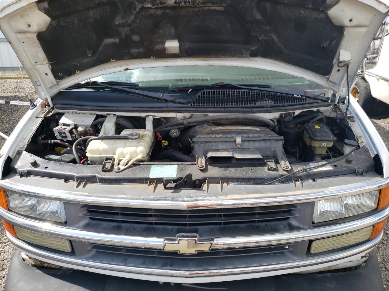 Photo 7 from auction – 2002 CHEVROLET EXPRESS G3 with VIN 1GBJG31F021132715