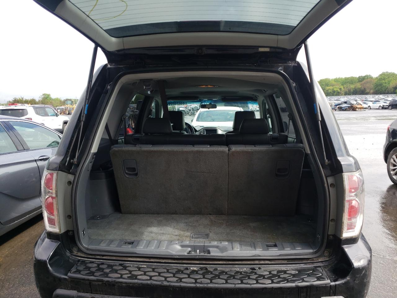 Photo 9 from auction – 2006 HONDA PILOT EX with VIN 5FNYF18726B014520
