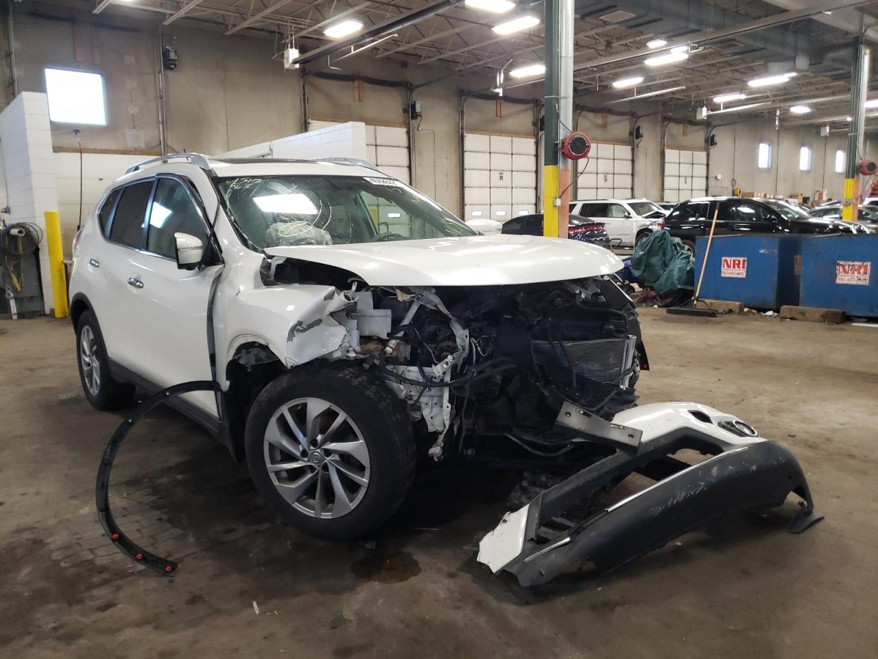 NISSAN ROGUE S 2015 with VIN 5N1AT2MV5FC758125 - Photo from auction