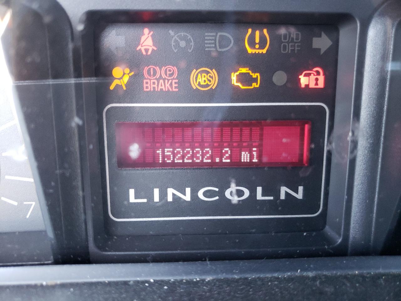 Photo 8 from auction – 2007 LINCOLN NAVIGATOR with VIN 5LMFU27597LJ03348