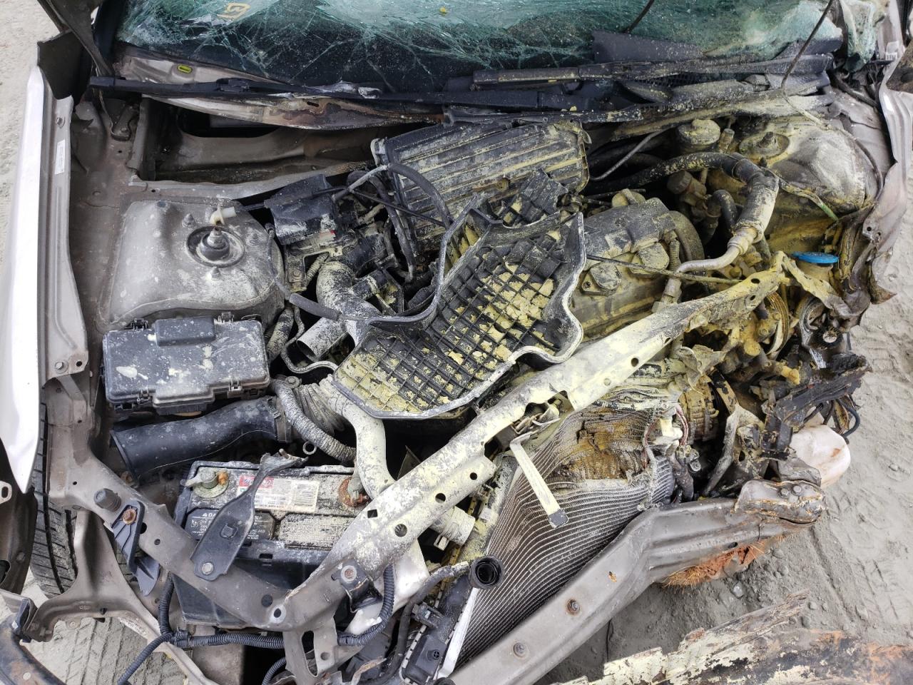 Photo 7 from auction – 2004 HONDA CIVIC LX with VIN 2HGES15544H596856