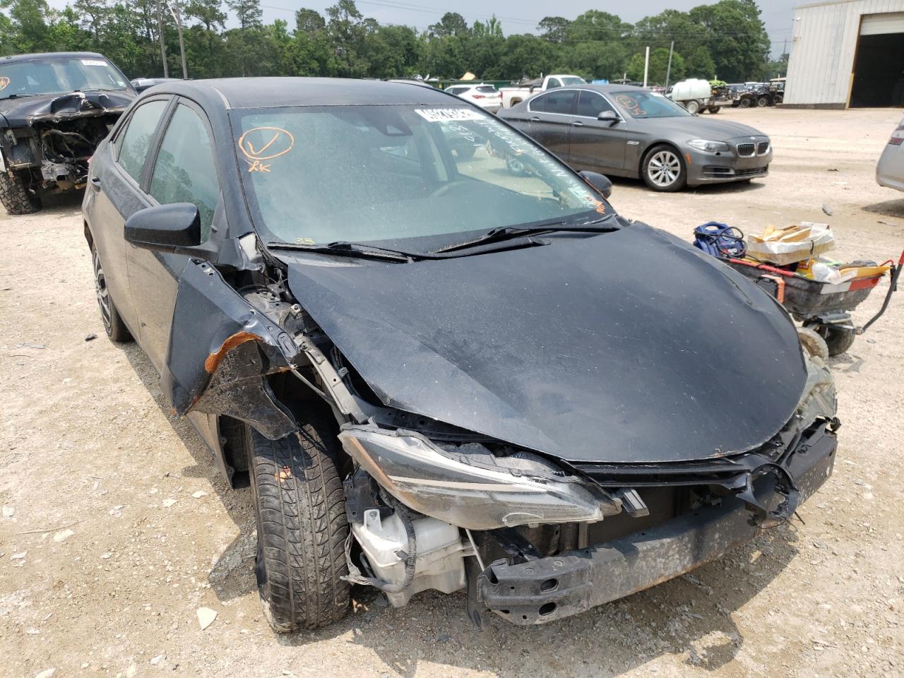 TOYOTA COROLLA L 2018 with VIN 2T1BURHE0JC124813 - Photo from auction