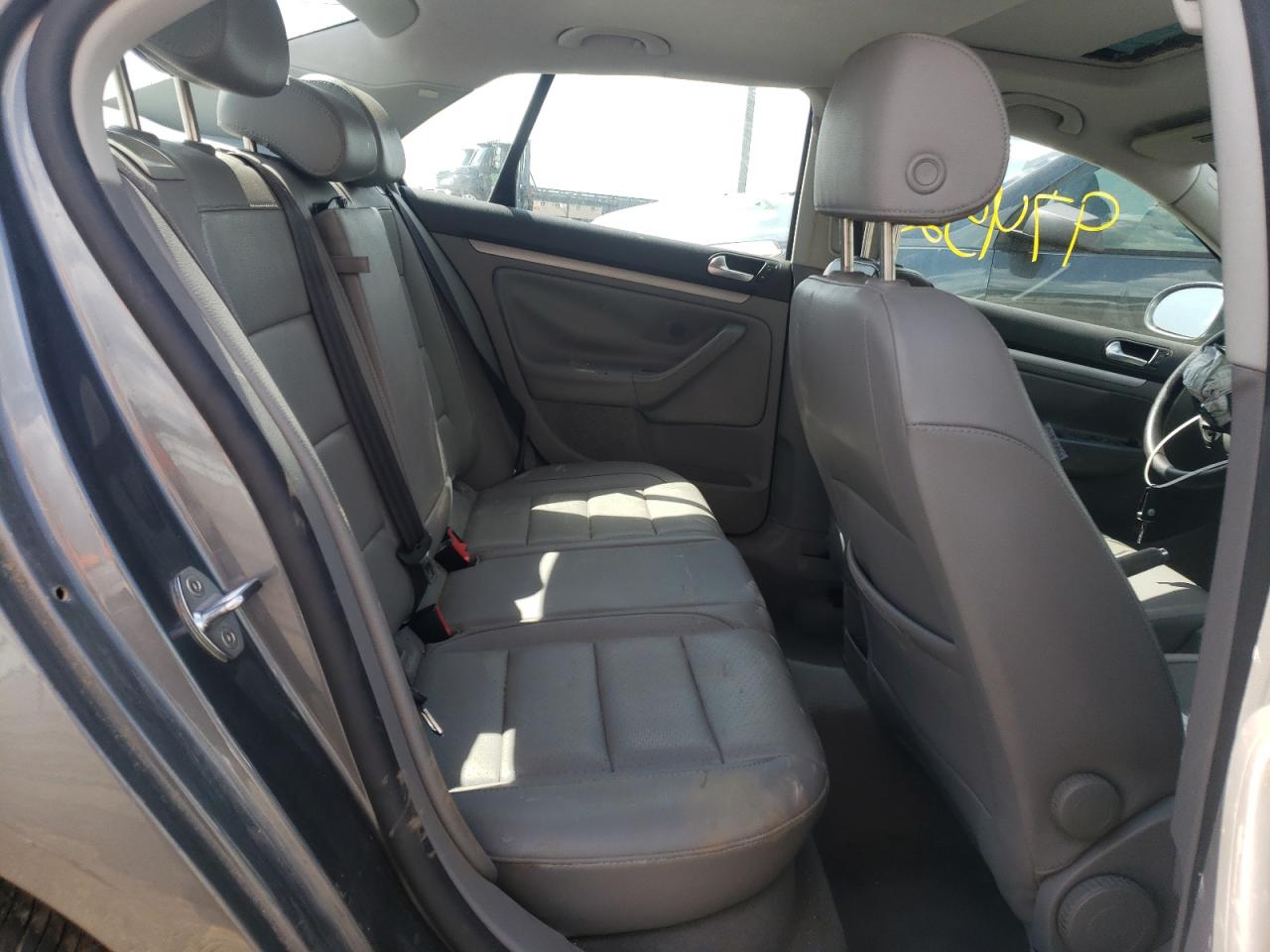 Photo 6 from auction – 2006 VOLKSWAGEN JETTA 2.5 with VIN 3VWSF71K16M846897
