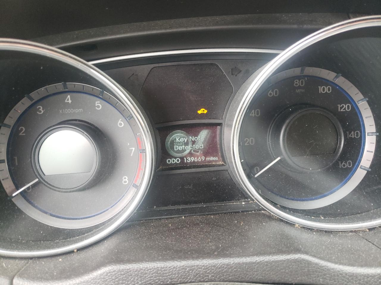 Photo 8 from auction – 2013 HYUNDAI SONATA SE with VIN 5NPEC4AC5DH745719