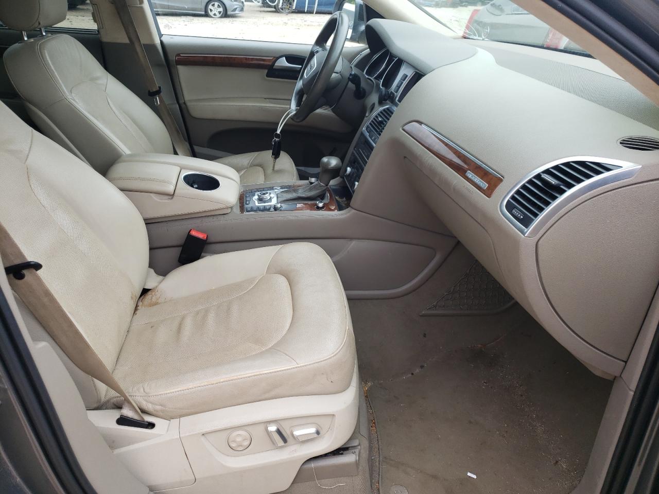 Photo 5 from auction – 2015 AUDI Q7 PRESTIG with VIN WA1DGBFE0FD015833