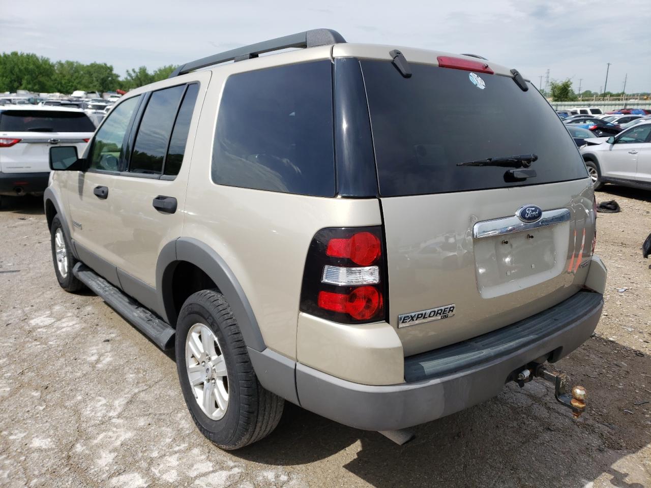Photo 3 from auction – 2006 FORD EXPLORER X with VIN 1FMEU73E26UB73123