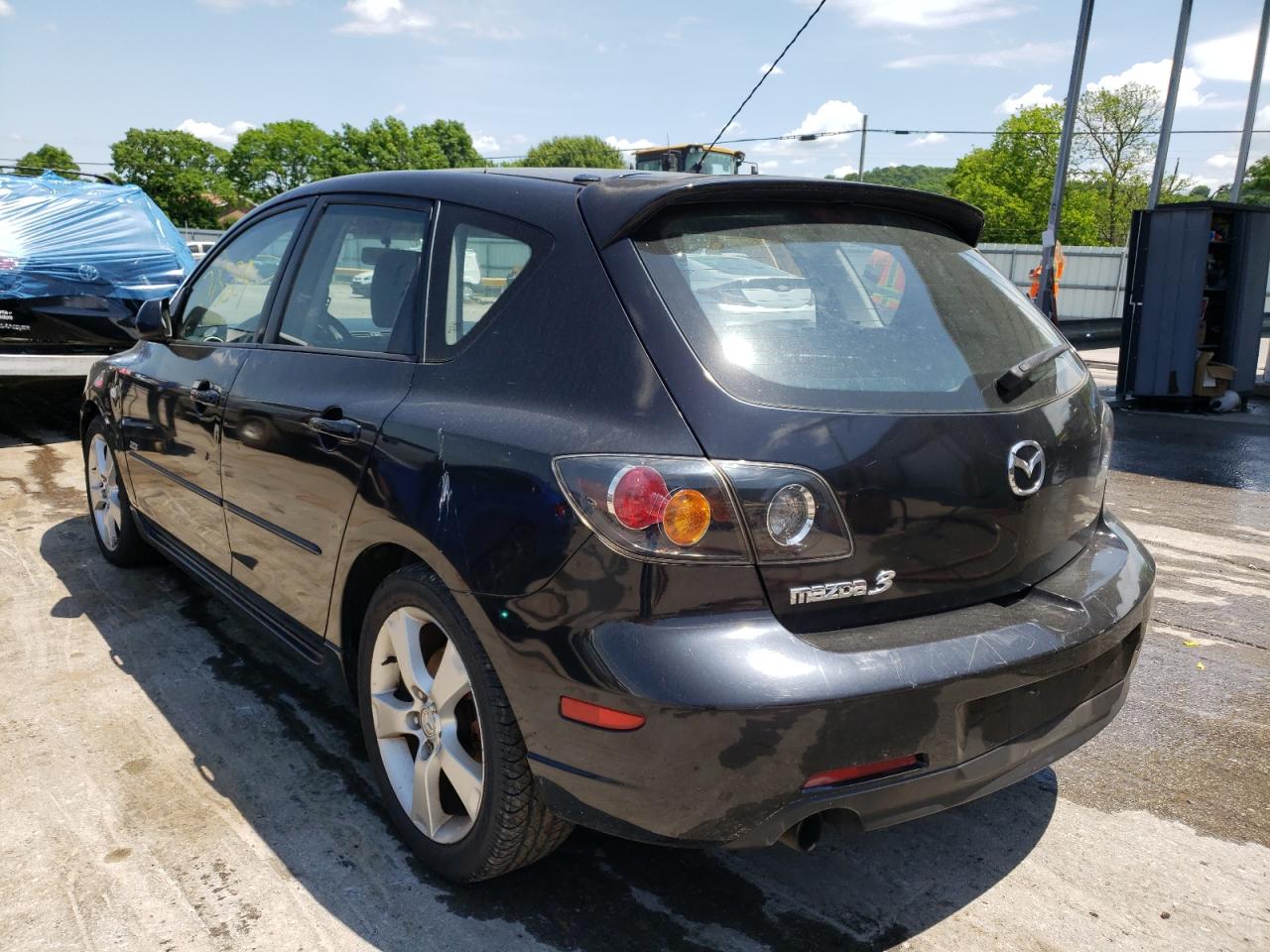 Foto 3 de la subasta – 2004 MAZDA 3 HATCHBAC con VIN JM1BK143541216665