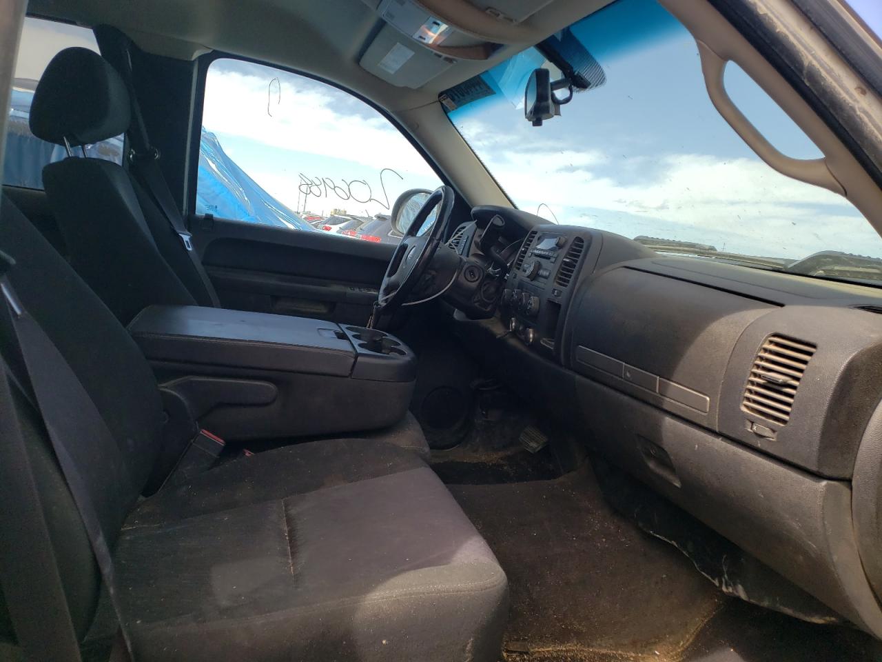 Photo 5 from auction – 2011 GMC SIERRA K25 with VIN 1GT220CG0BZ412736
