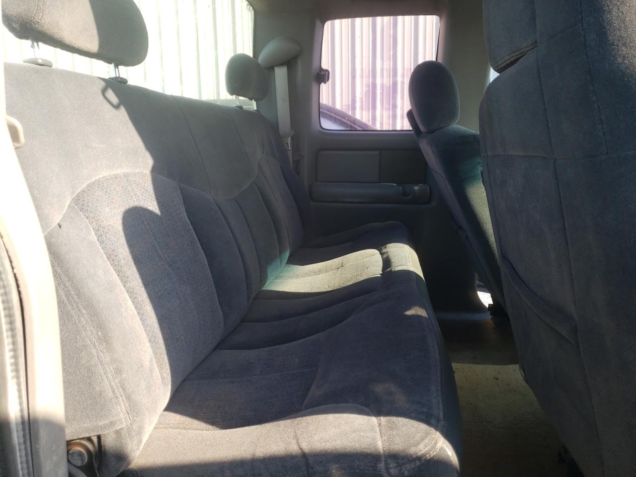 Photo 6 from auction – 1999 CHEVROLET SILVRK1500 with VIN 2GCEC19V9X1224013