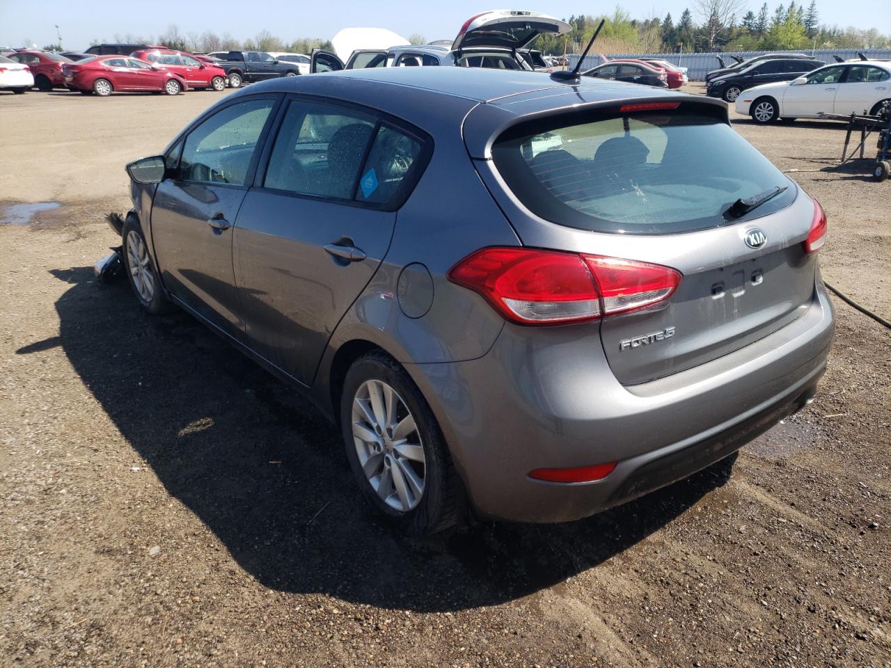 Photo 3 from auction – 2016 KIA FORTE LX with VIN KNAFK5A8XG5624663