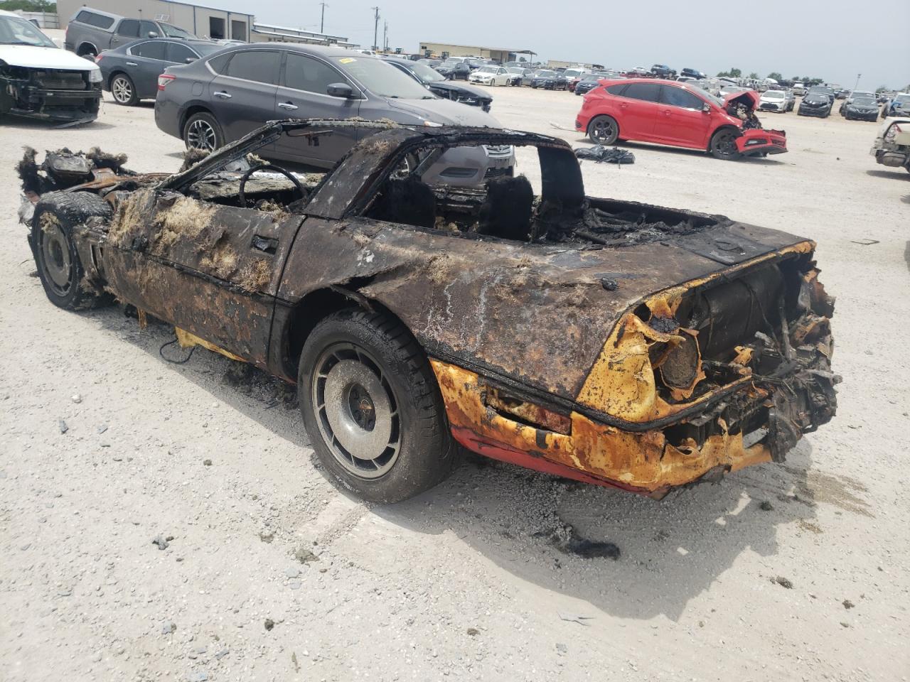 Photo 3 from auction – 1985 CHEVROLET CORVETTE with VIN 1G1YY0785F5107654