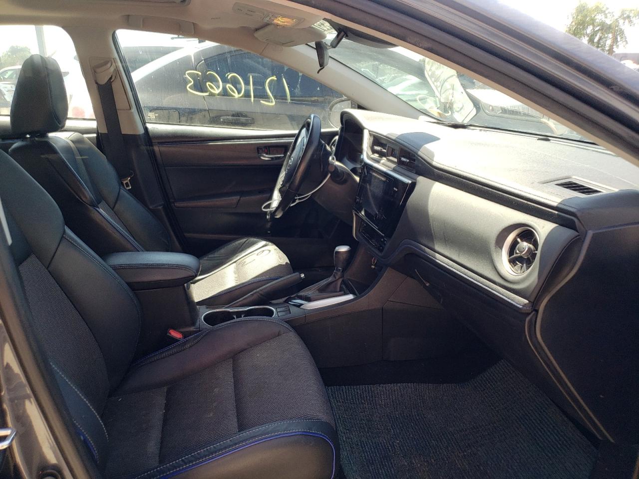 Photo 18 from auction – 2017 TOYOTA COROLLA L with VIN 5YFBURHE2HP583237