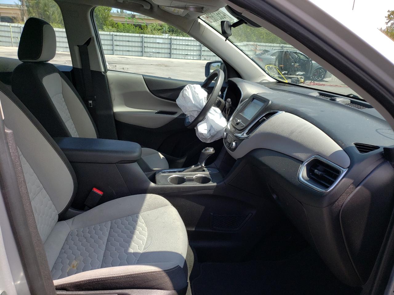 Photo 5 from auction – 2018 CHEVROLET EQUINOX LS with VIN 2GNAXHEV6J6119867
