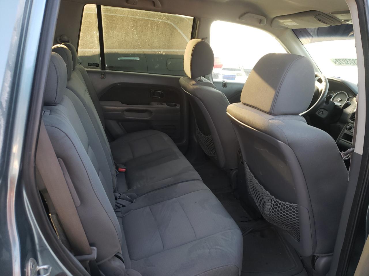 Photo 6 from auction – 2006 HONDA PILOT LX with VIN 5FNYF28136B037788