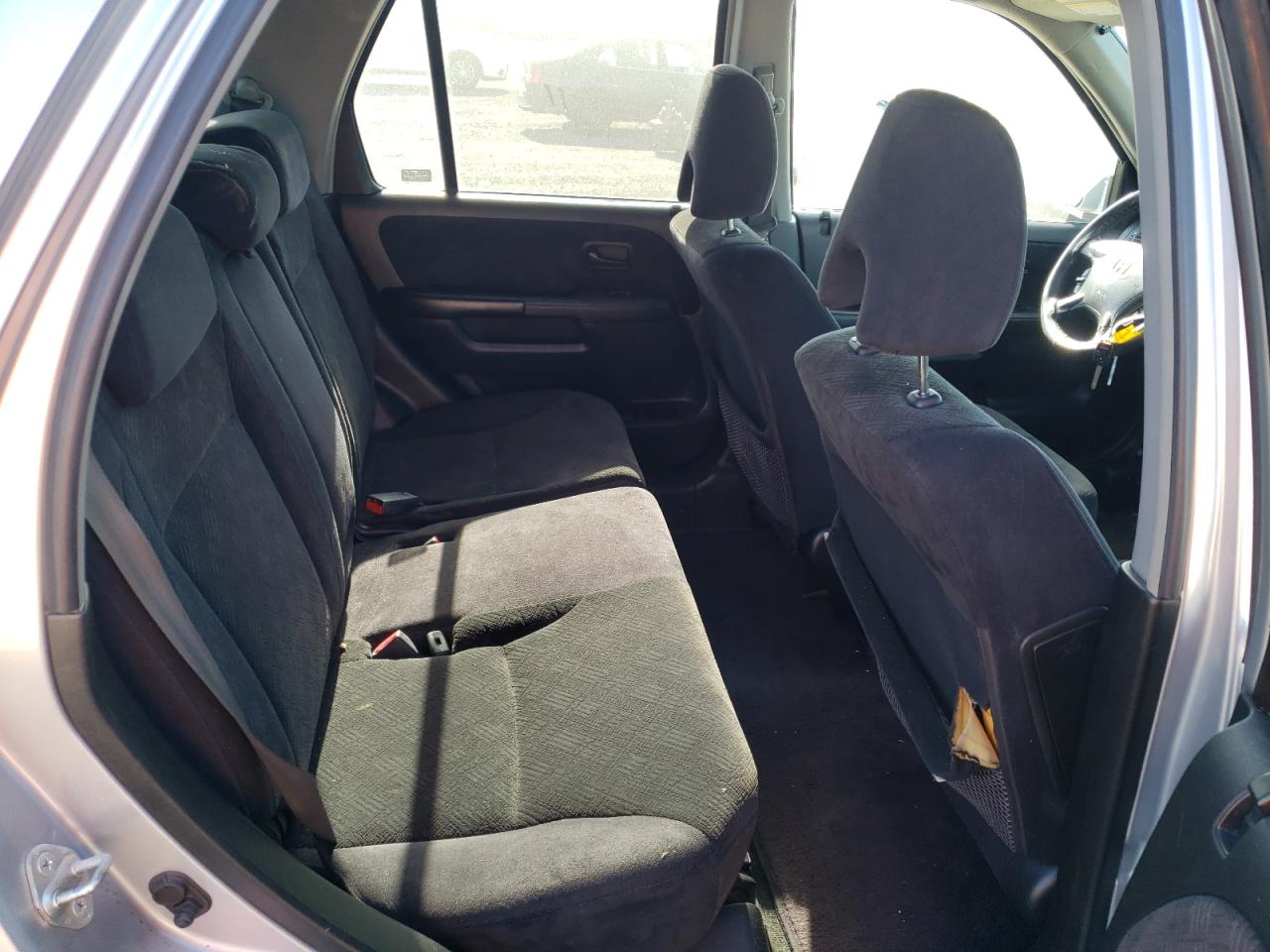 Photo 6 from auction – 2005 HONDA CR-V EX with VIN JHLRD77815C018581