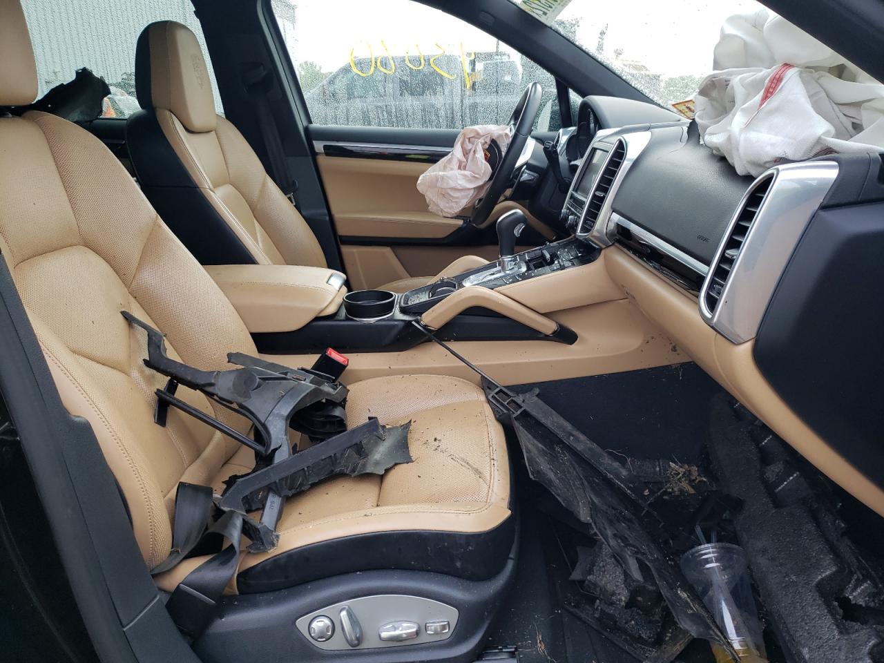 Photo 5 from auction – 2016 PORSCHE CAYENNE with VIN WP1AF2A29GKA40265