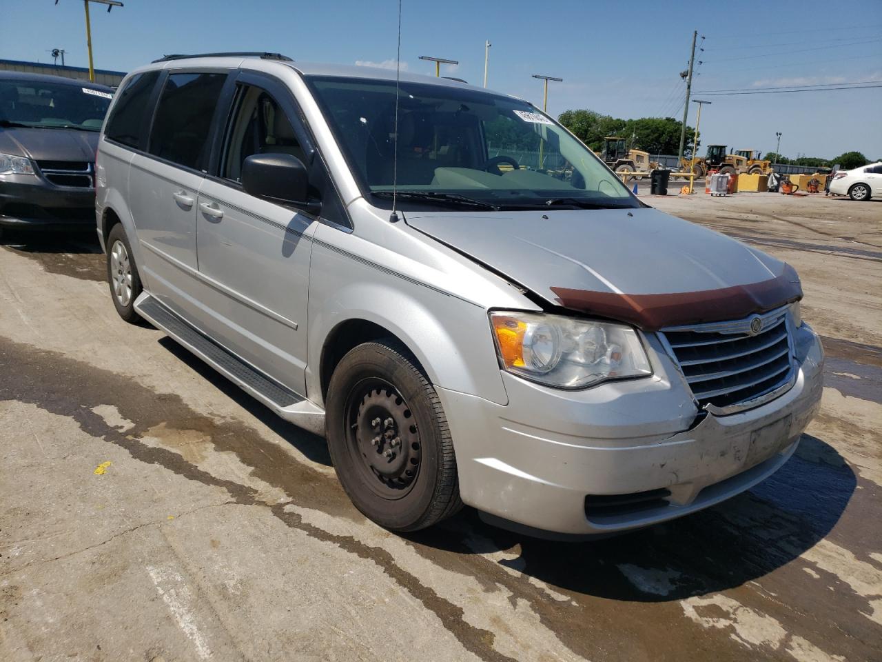 CHRYSLER TOWN & COU 2010 with VIN 2A4RR4DE4AR109797 - Photo from auction