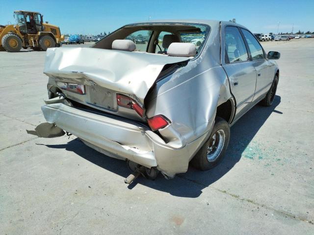 Photo 4 from auction – 1999 TOYOTA CAMRY LE with VIN JT2BF22K9X0177439