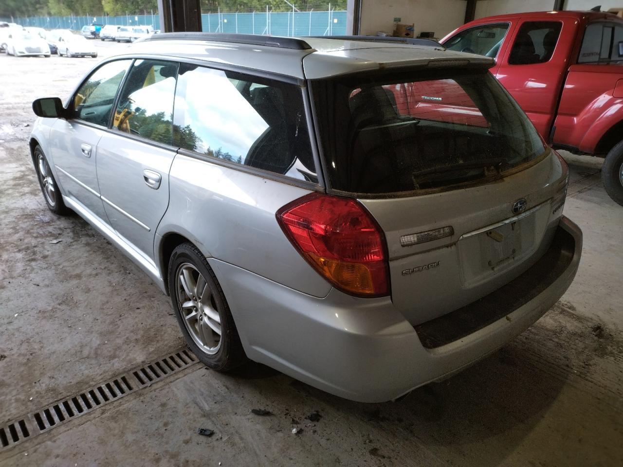 Photo 3 from auction – 2005 SUBARU LEGACY 2.5 with VIN 4S3BP626X57370816