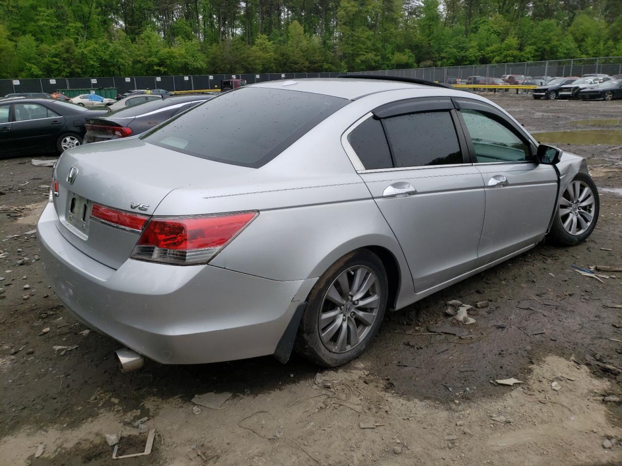 Photo 14 from auction – 2011 HONDA ACCORD EXL with VIN 1HGCP3F84BA023948