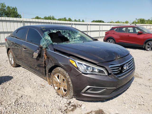 HYUNDAI SONATA SE 2017 with VIN 5NPE24AF7HH488128 - Photo from auction