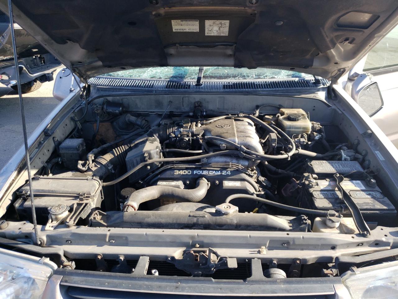 Photo 7 from auction – 2002 TOYOTA 4RUNNER SR with VIN JT3GN86R720252467