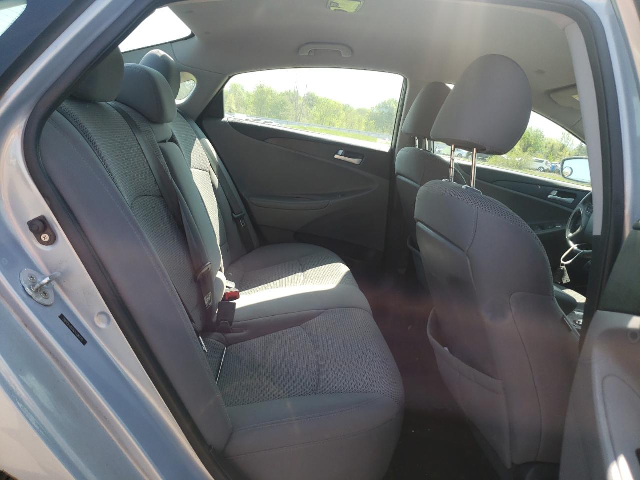 Photo 6 from auction – 2012 HYUNDAI SONATA GLS with VIN 5NPEB4AC0CH336125